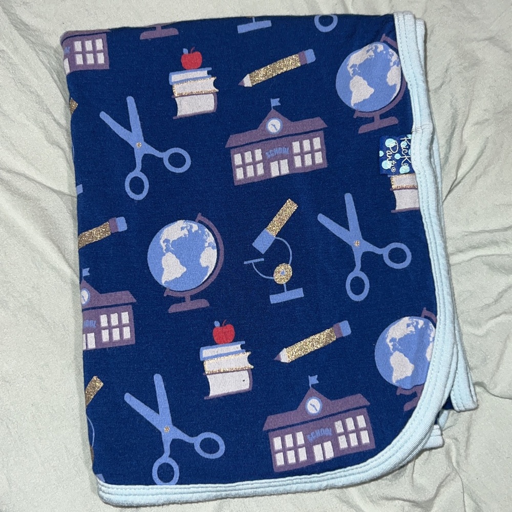 Kickee swaddle
